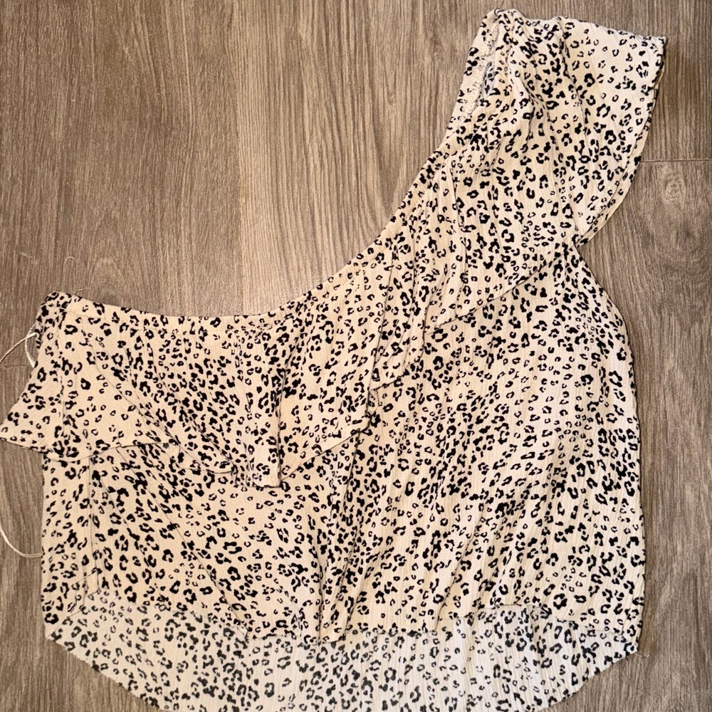 Leopard Print One-Shoulder Top